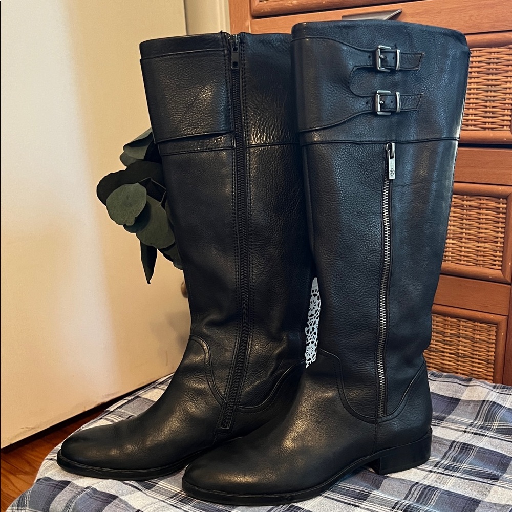 Arturo Chiang Black Knee-High Boots